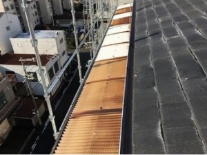 ベランダの波板屋根張替えビフォー