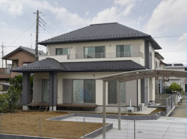 50ｍほどの雨どいが設置された戸建て