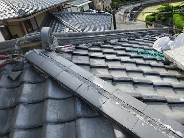 熨斗瓦積み