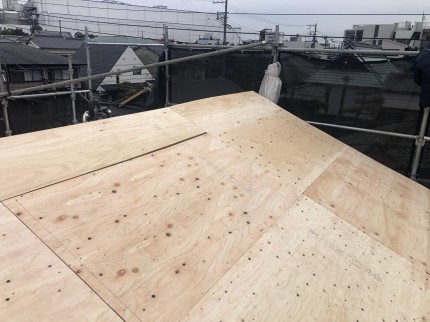 野地板として設置された構造用合板12mm