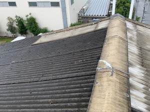 傷んだスレート屋根