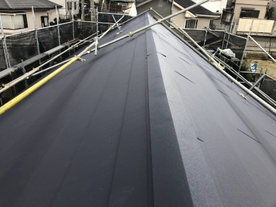 金属屋根に葺き替え完了