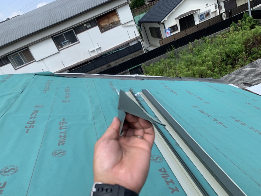 軒先の唐草の形状