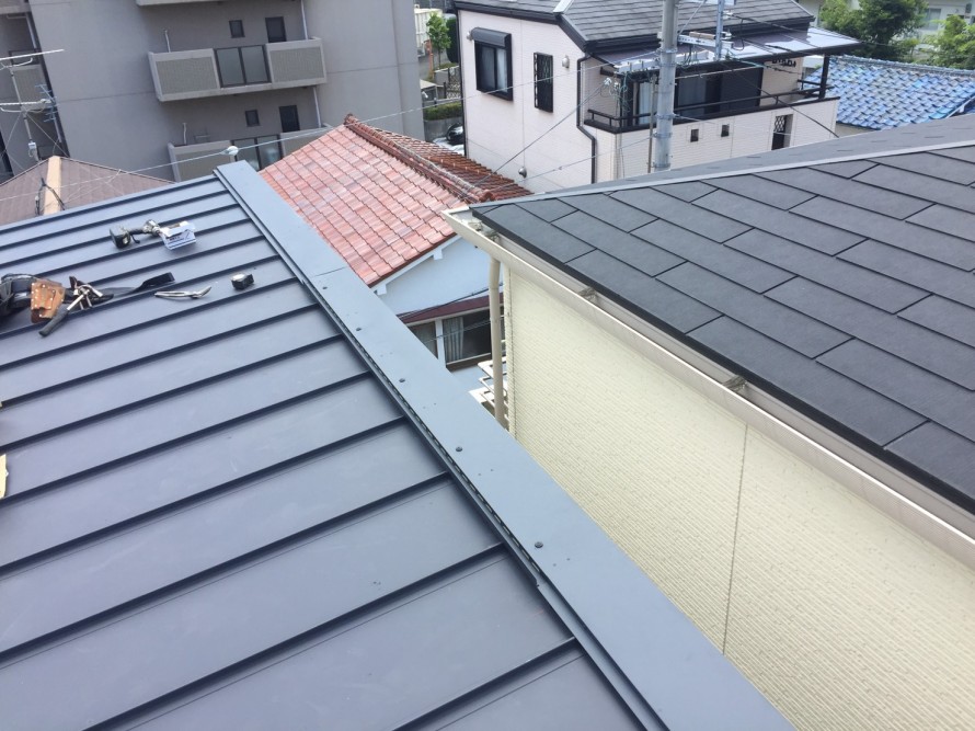 棟板金交換完成