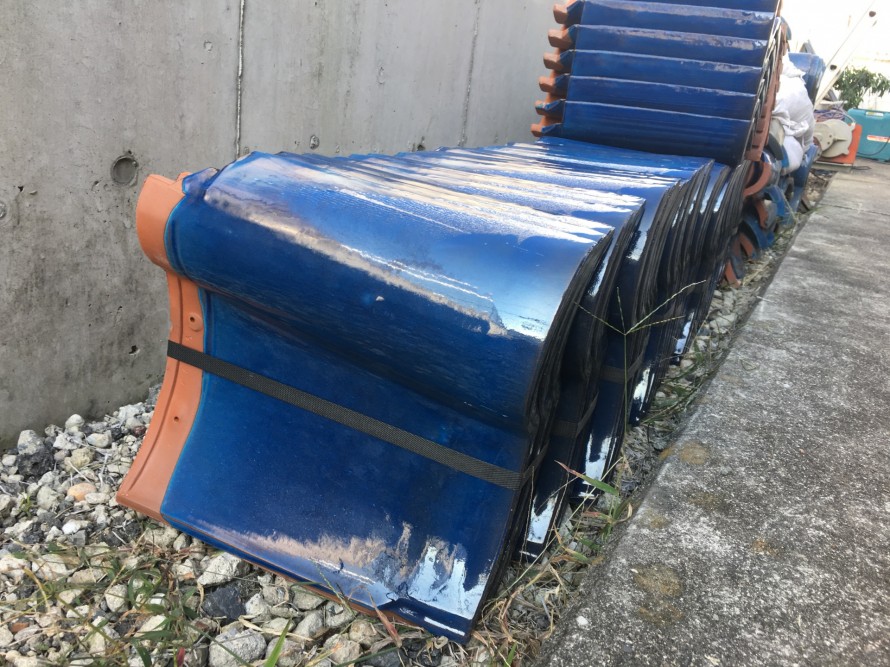 新しい釉薬瓦