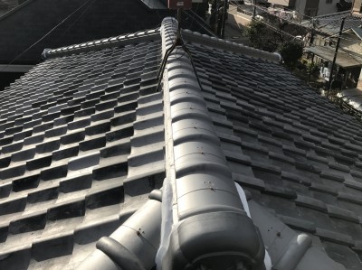 屋根工事によって復旧した棟