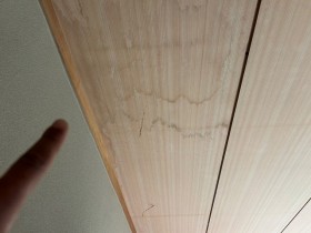 天井の雨染み